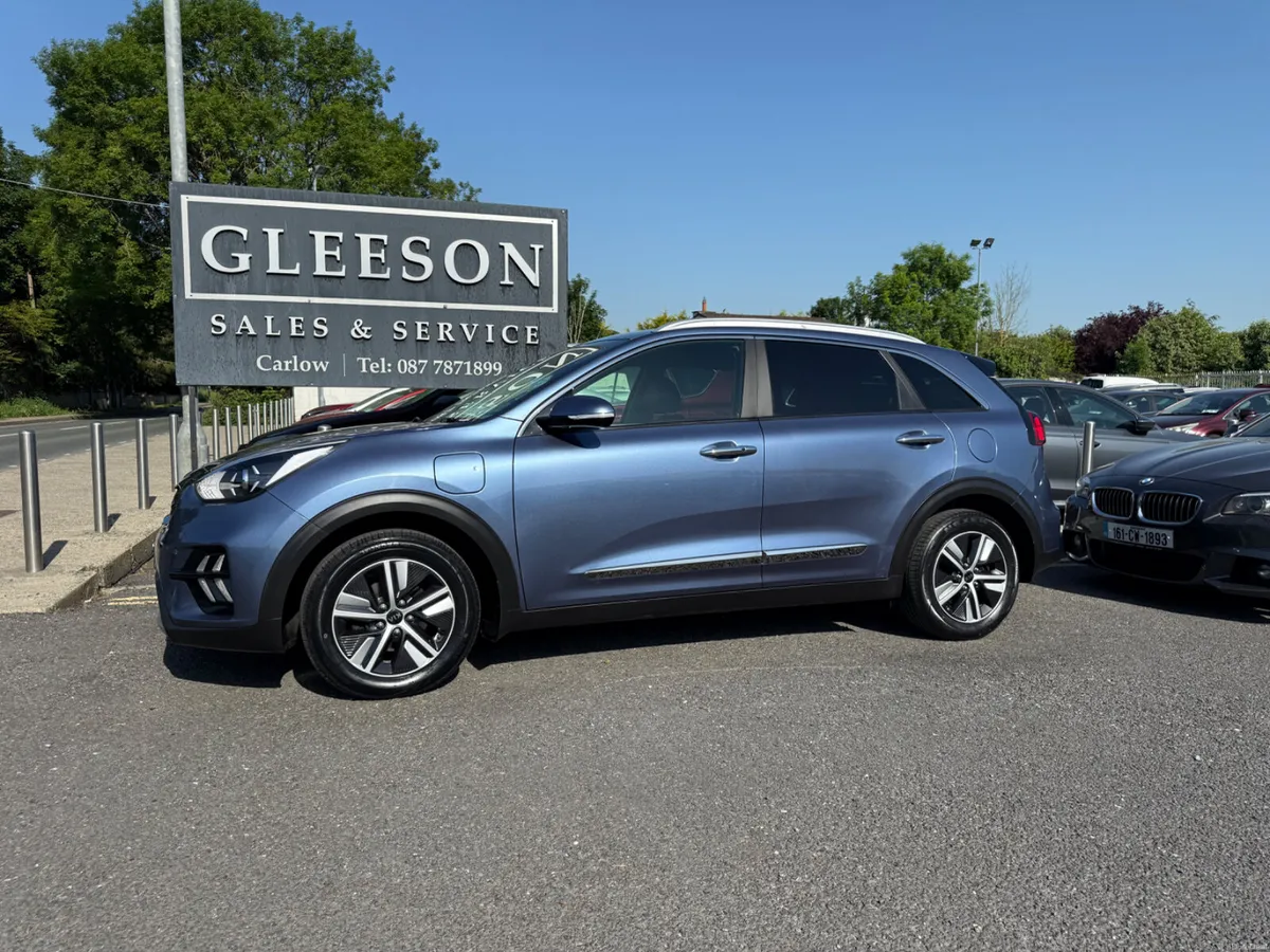 212 Kia Niro 1.6 Plug-in Electric Hybrid Petrol - Image 1
