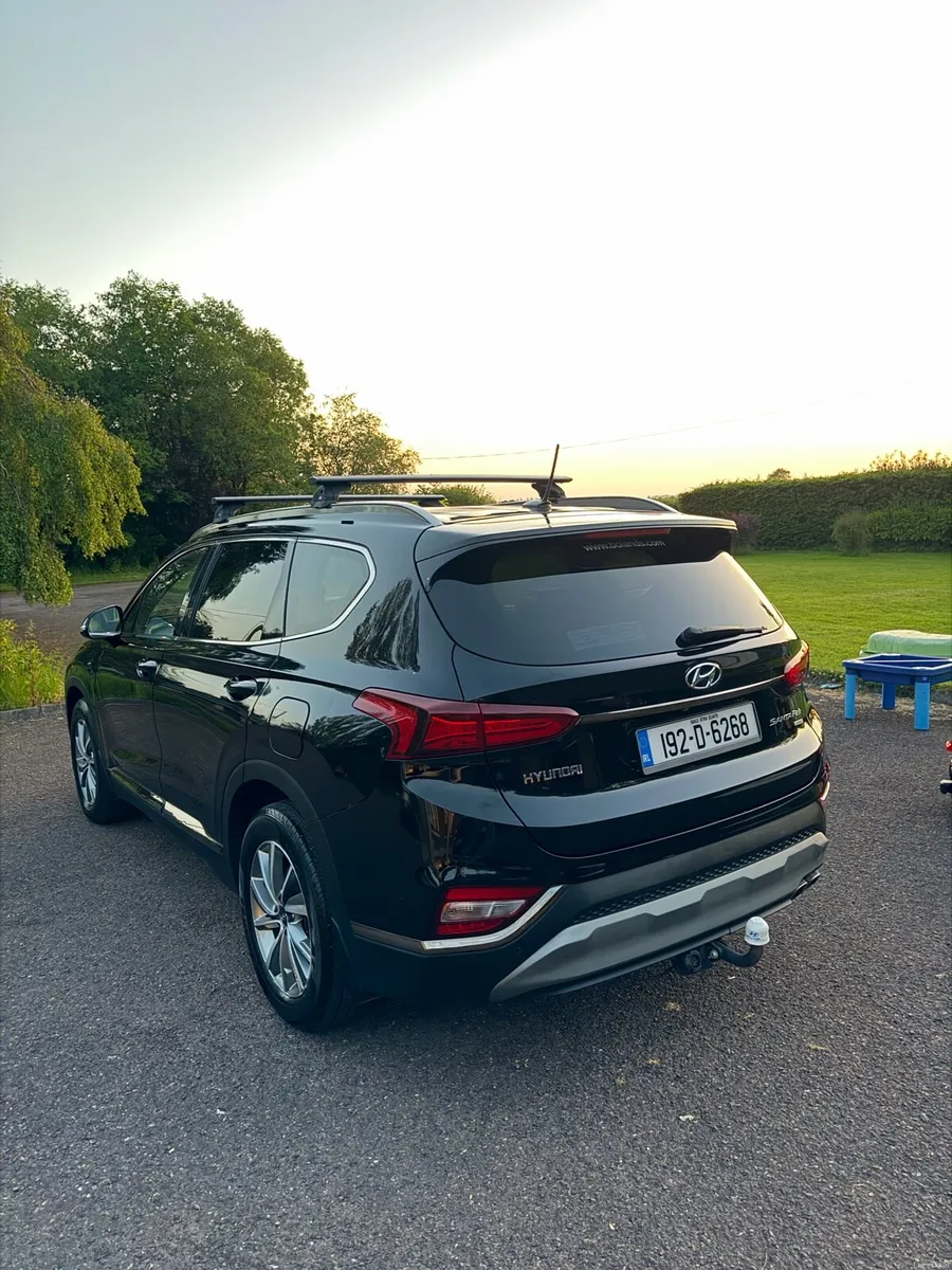 Hyundai Sante Fe 7 Seater 2.2 4WD Executive Plus - Image 4