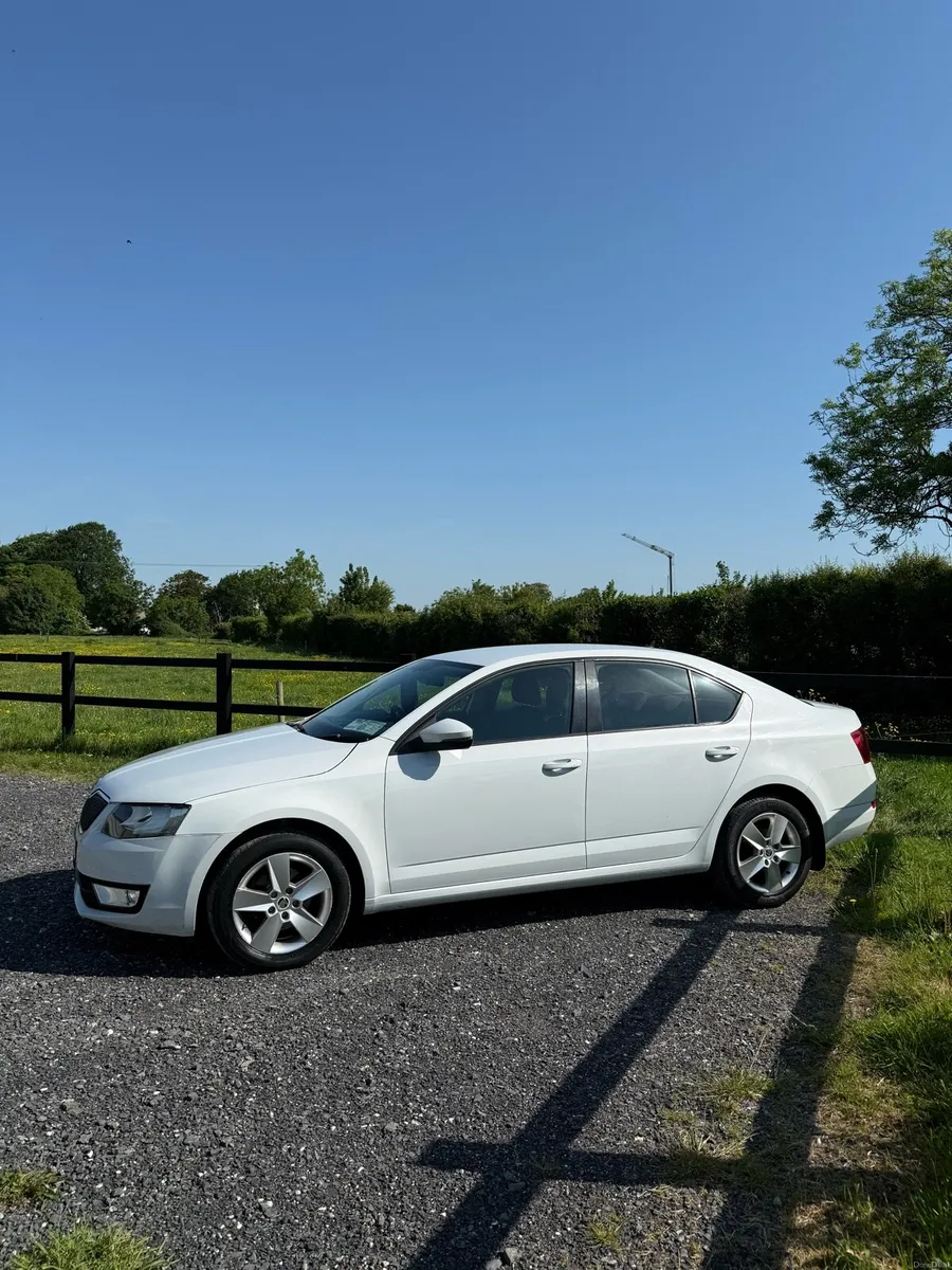 2016 Skoda Octavia 1,6 Diesel automatic - Image 2
