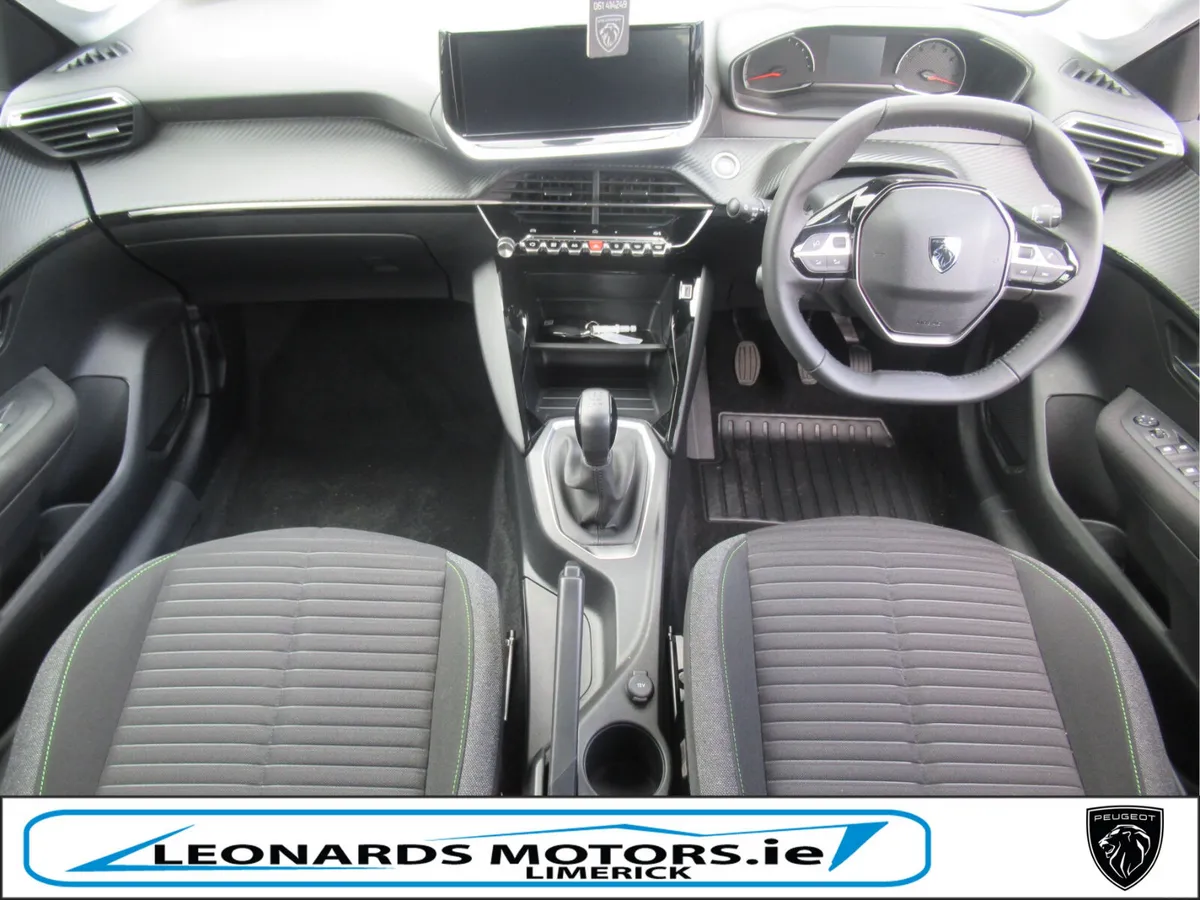 New Peugeot 208 Style 1.2P Turbo - Image 5