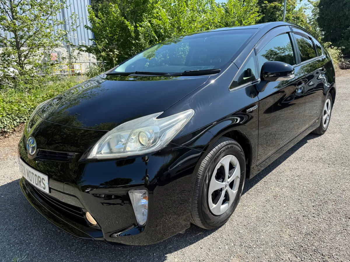 Toyota Prius cruise control!!! Low Milege!!! - Image 2
