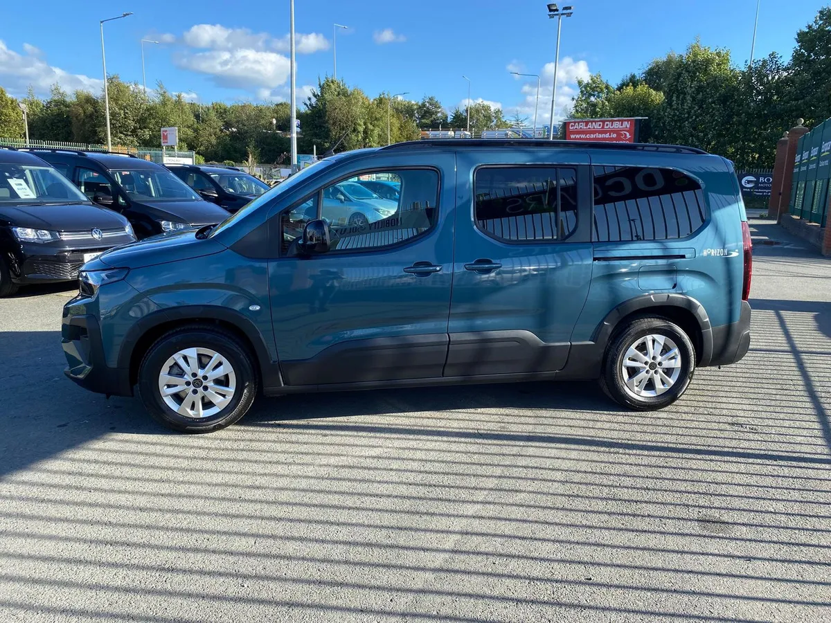 Wheelchair Accessible Taxi Peugeot Rifter Horizon - Image 4