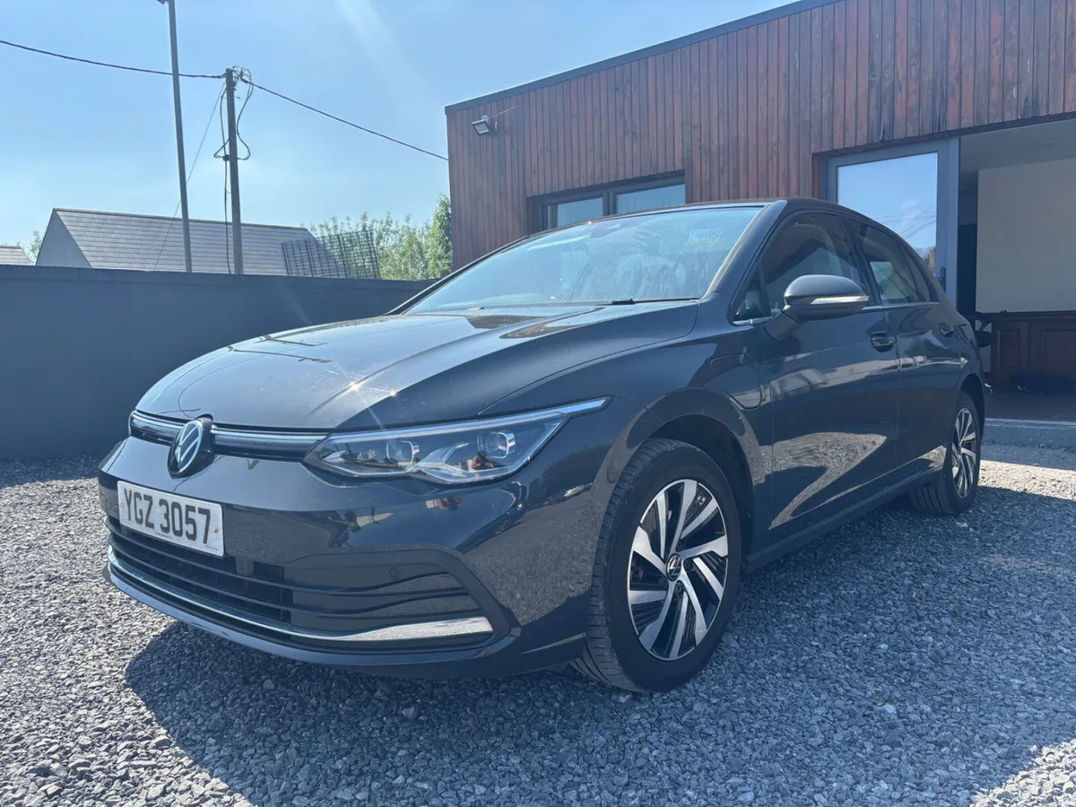 Volkswagen Golf 2022 - Image 2
