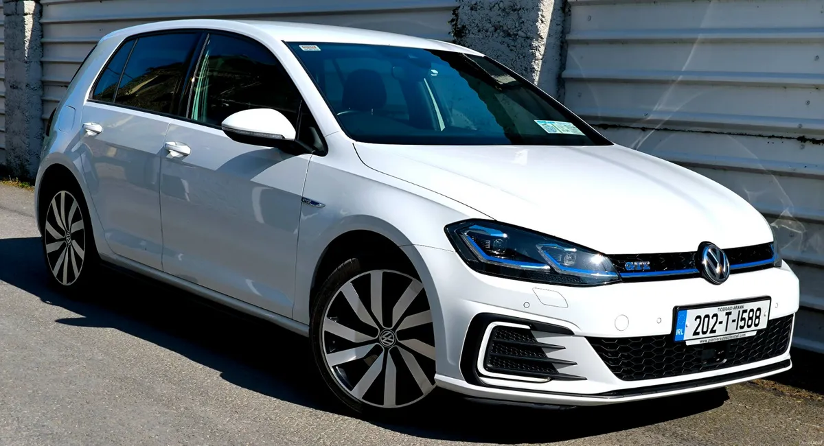 VOLKSWAGEN GOLF GTE PLUG-IN HYBRID 2020 - Image 6