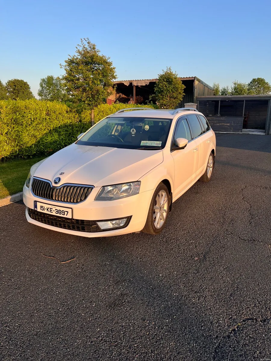 Skoda Octavia Combi Elegance - DSG - Image 1