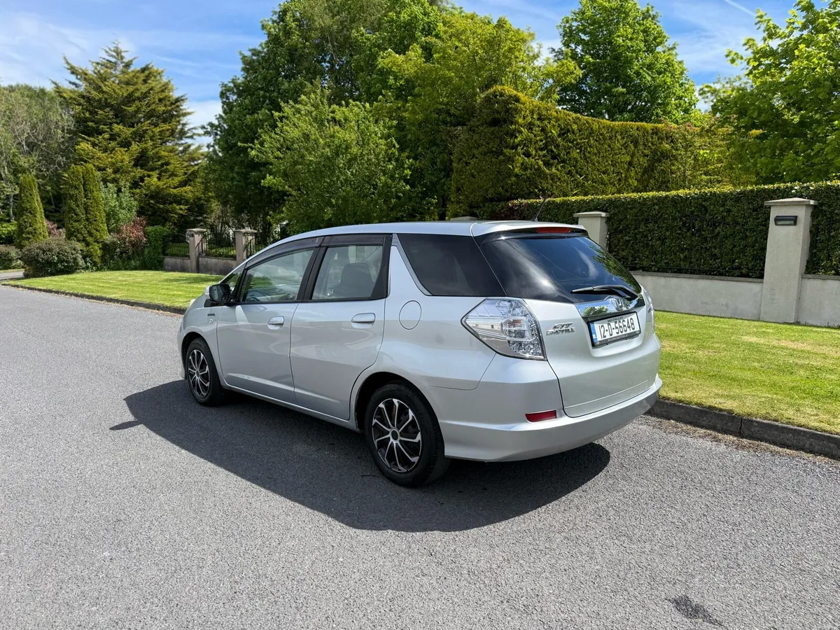 2012 Honda Fit Shuttle 1.3 Hybrid NCT 01-2027 - Image 4