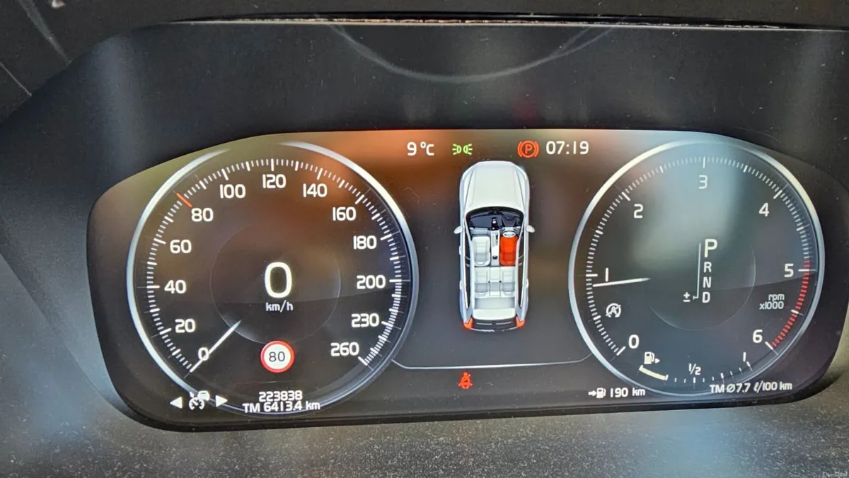 Volvo XC60 2018 INSCRIPTION  TOP Trim Fresh NCT - Image 3