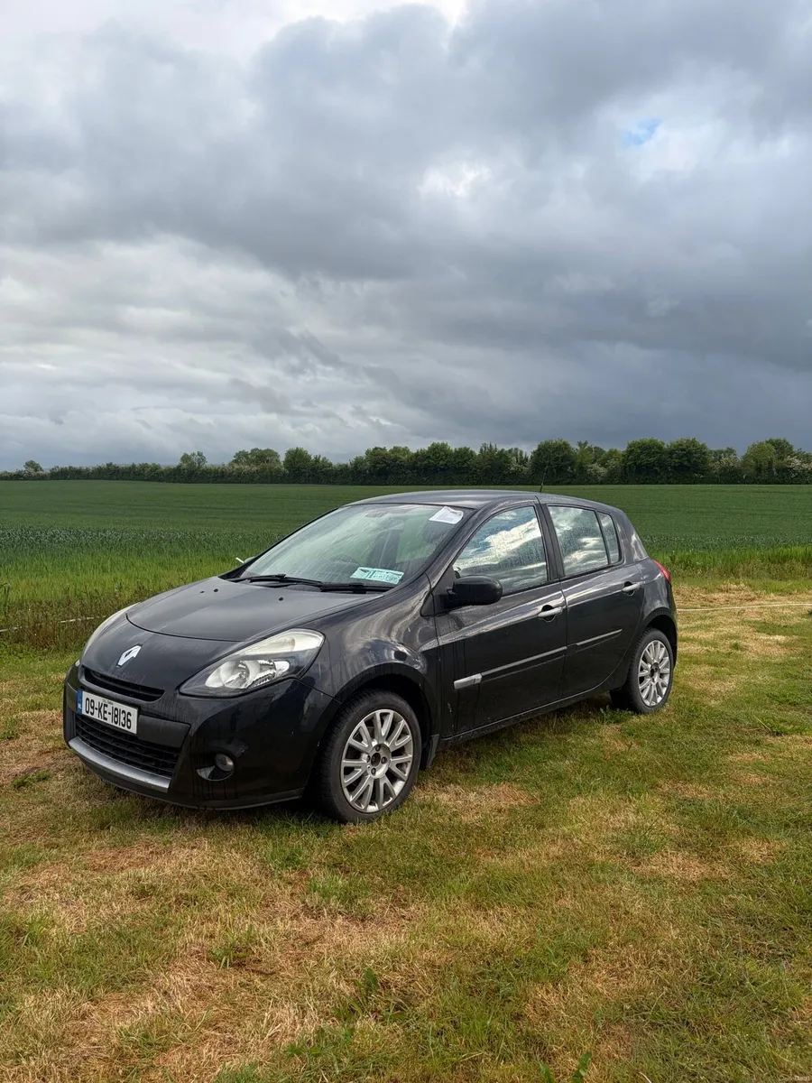 Renault Clio - Image 1