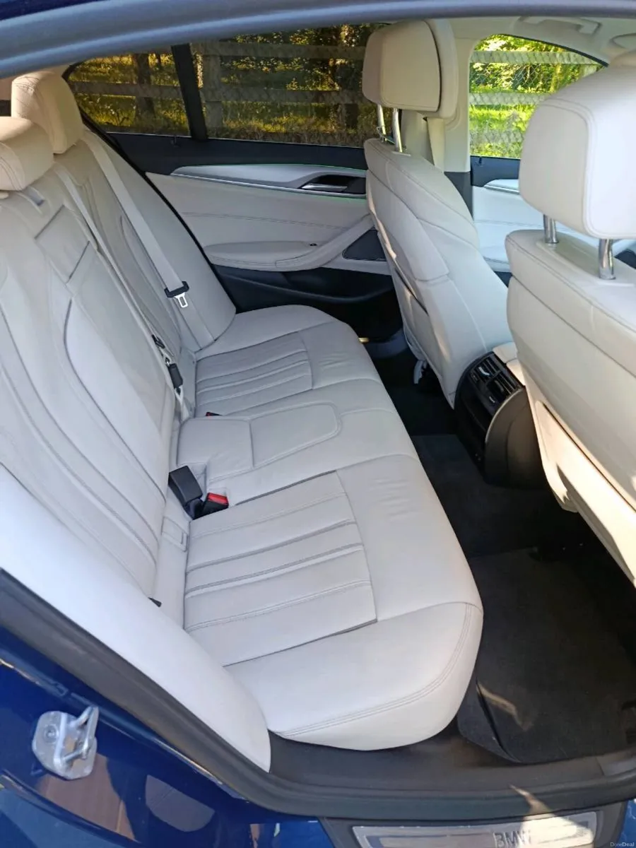 Car - Image 1