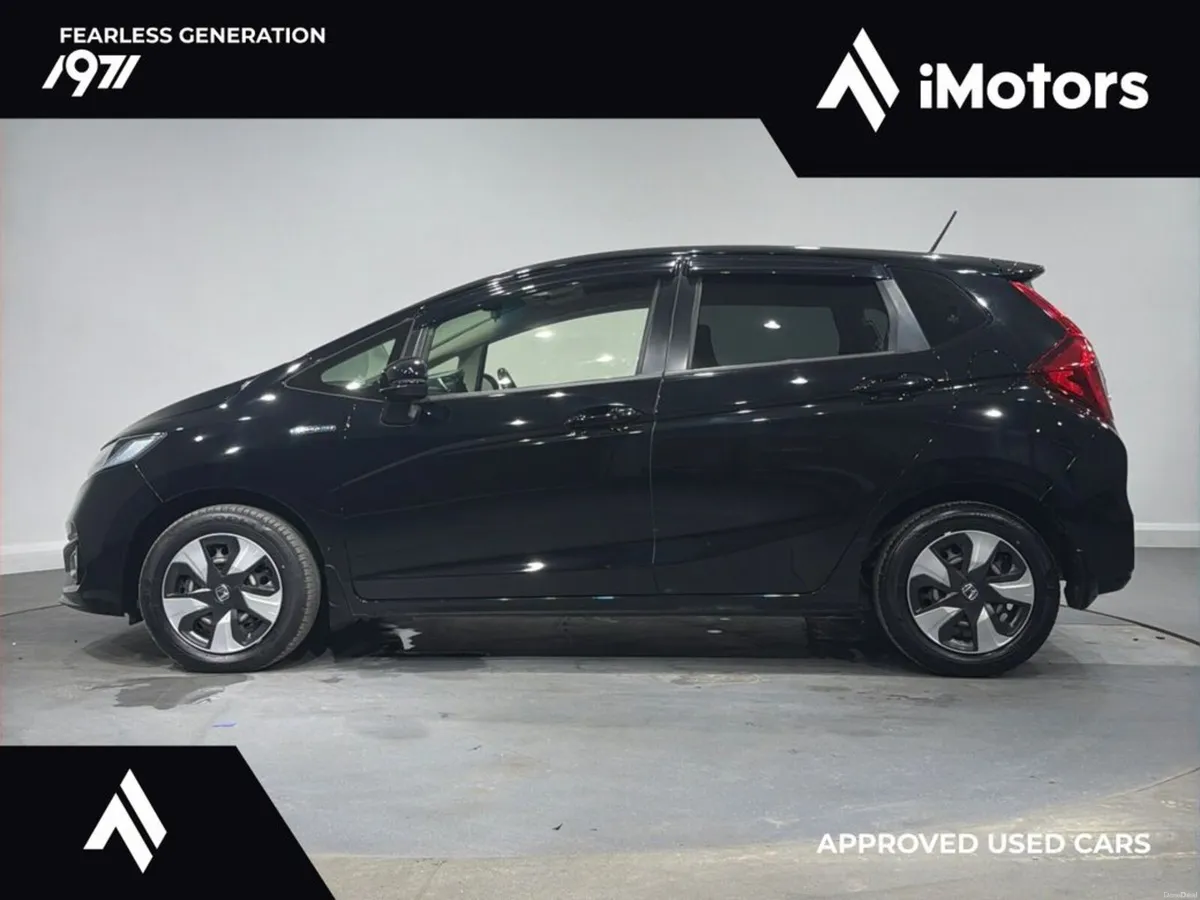Honda Fit AUTOMATIC HYBRID S - Image 3