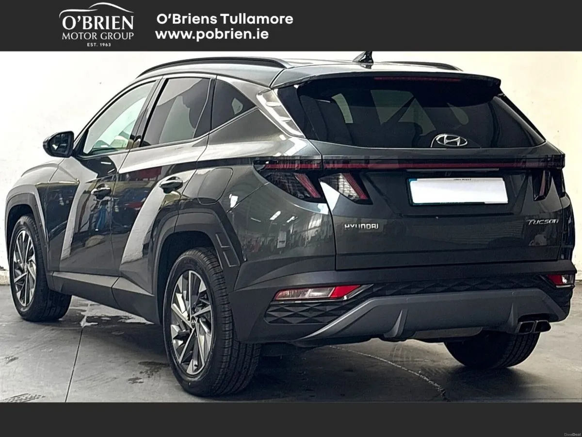 Hyundai Tucson 2WD Executive Plus - Image 3