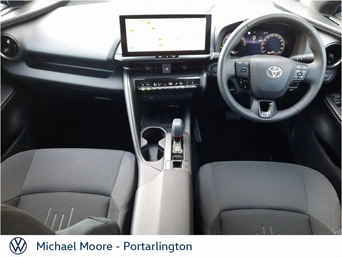 Toyota C-HR 1.8 HYBRID SPORT - Image 2