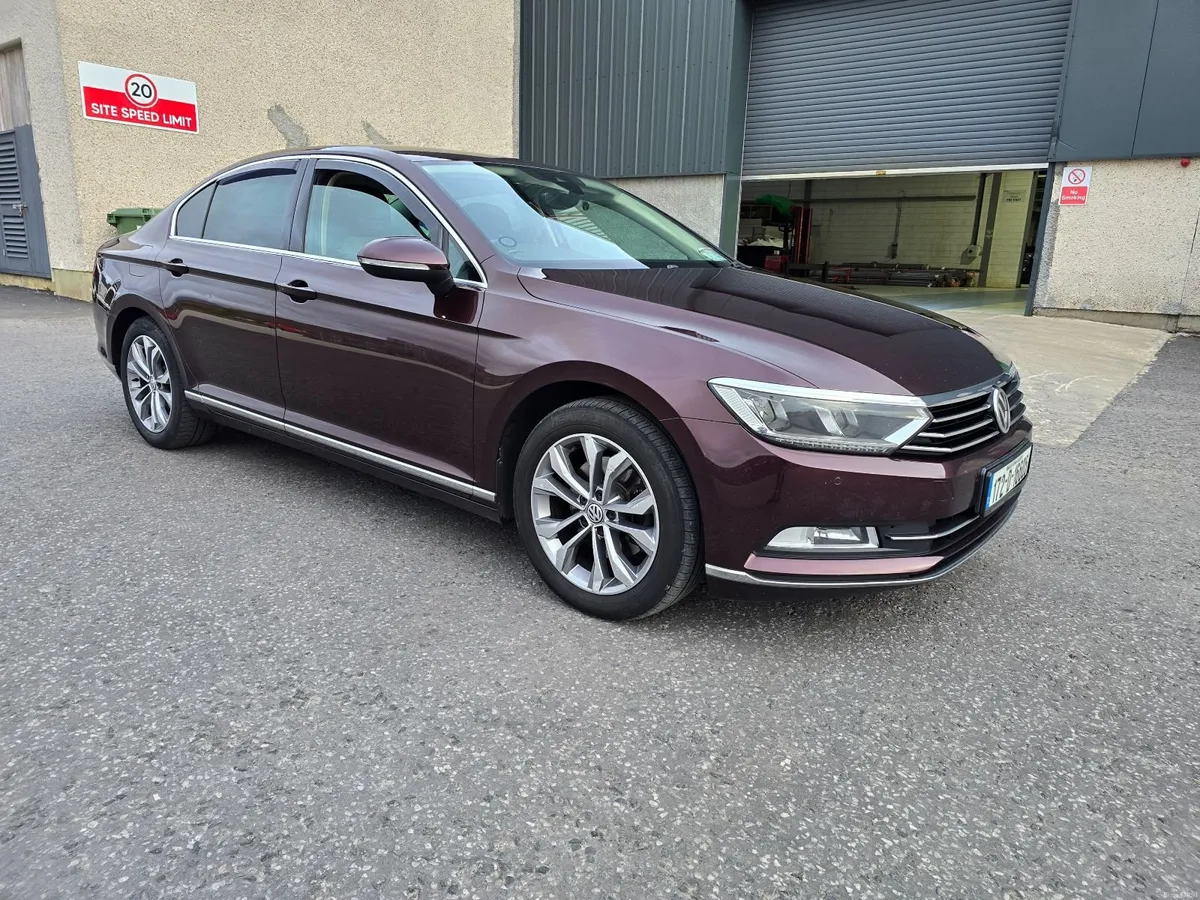 Volkswagen Passat 2017 - Image 2