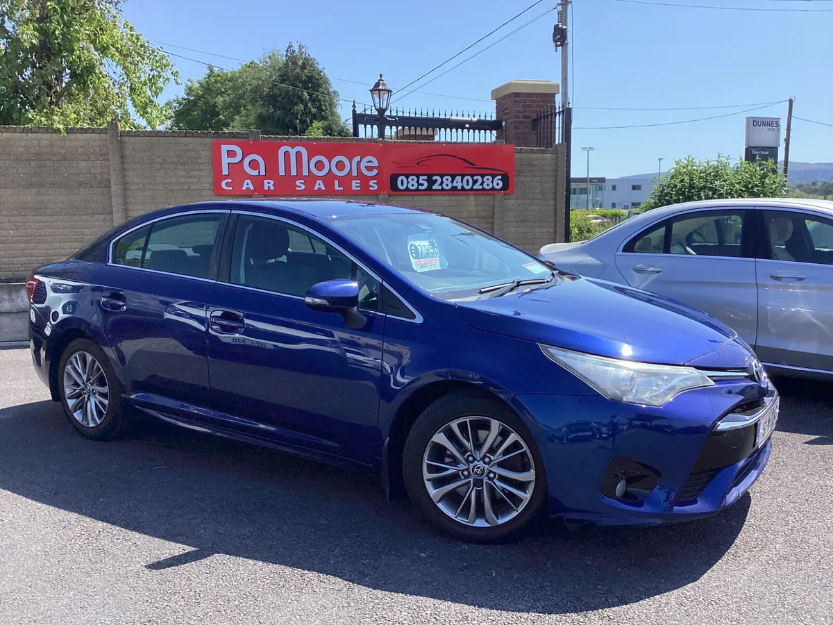 Toyota Avensis ** CAMERA * SAT NAV - Image 3