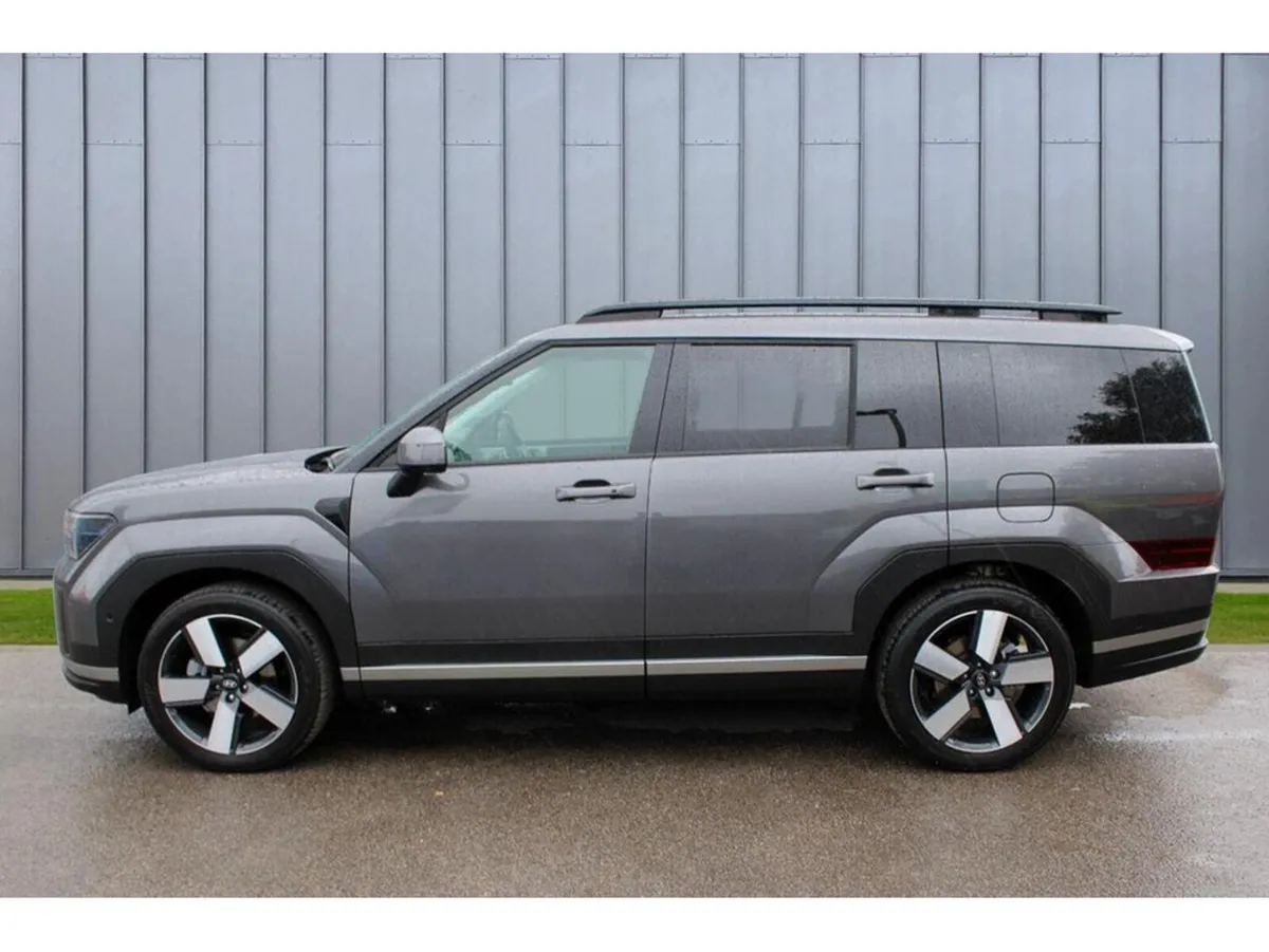 Hyundai Santa Fe PREMIUM PHEV AUTO - Image 2