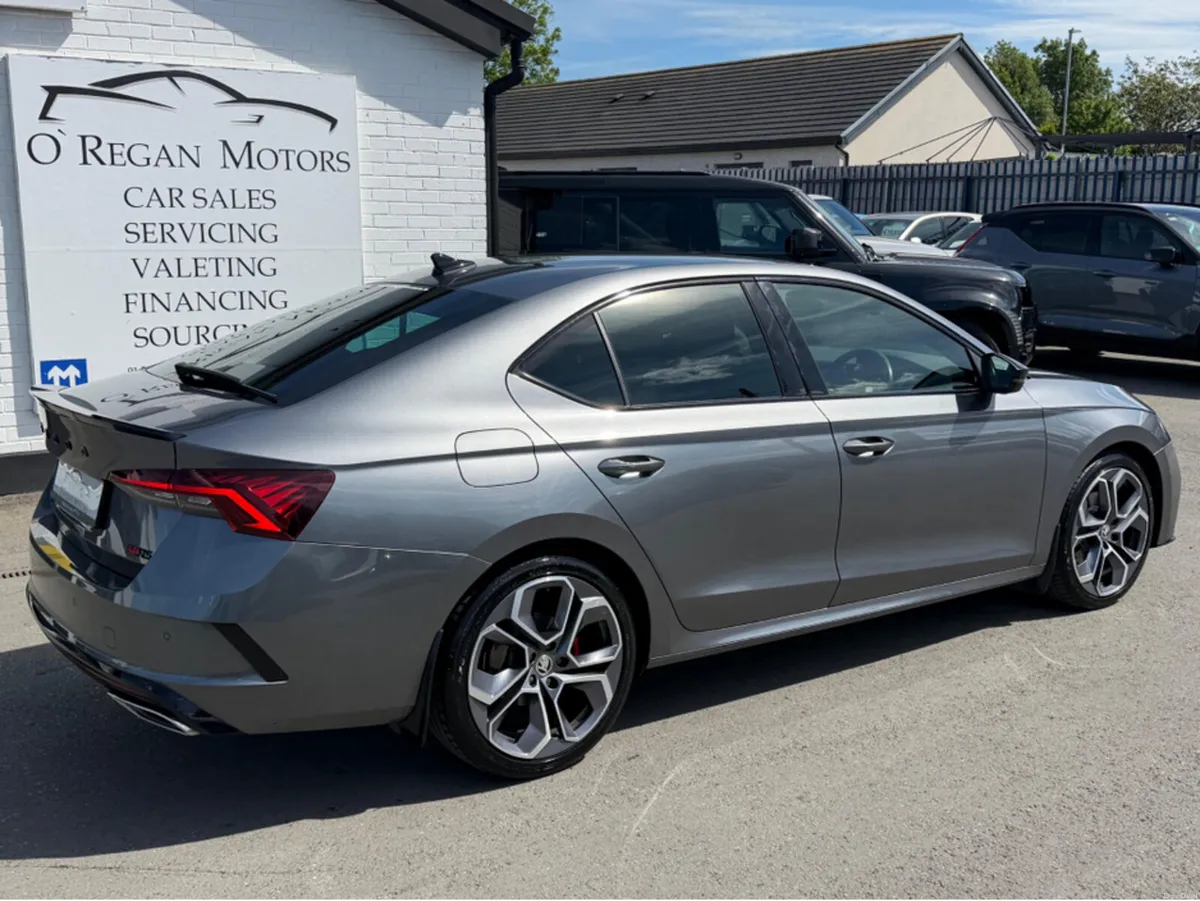 Skoda Octavia 2.0 TDI VRS 200 BHP DSG - Image 3