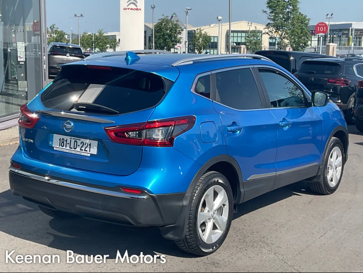 Nissan Qashqai 1.5 SV 18 4DR - Image 4