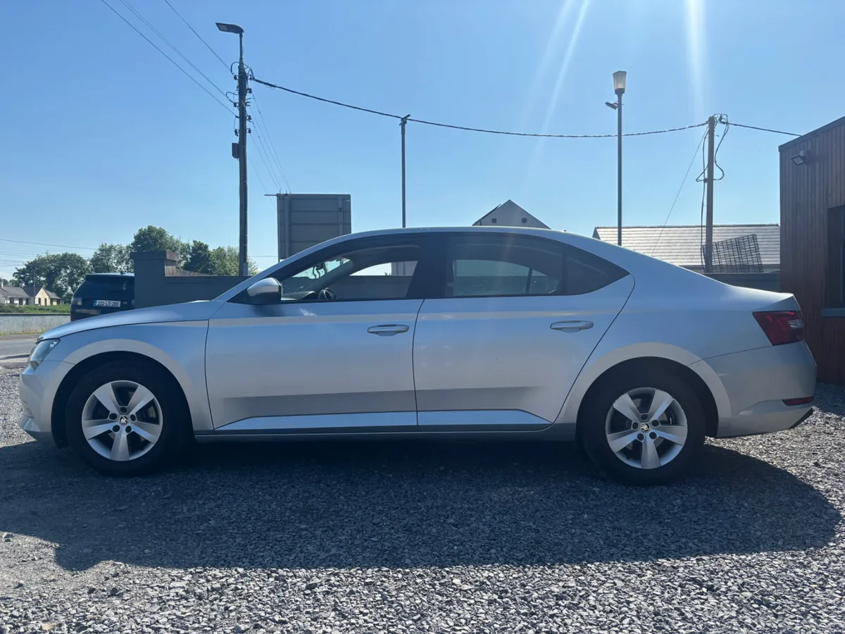 Skoda Superb 2018 - Image 3
