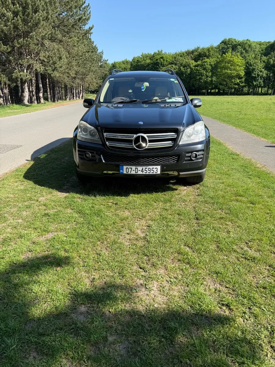 Mercedes-Benz GL - Image 1
