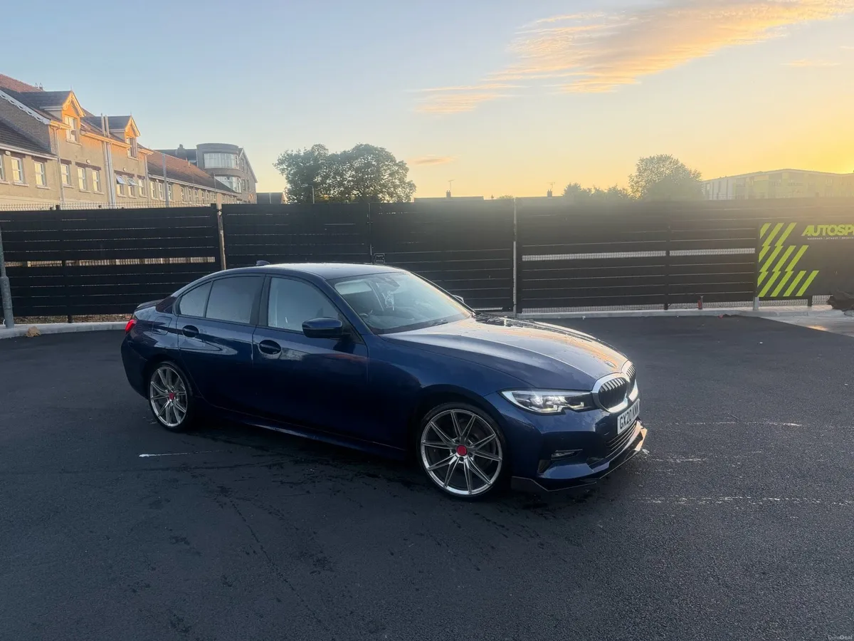 BMW - Image 2