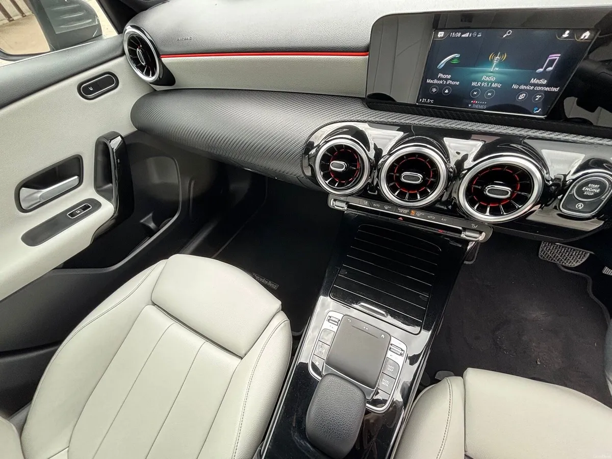 Mercedes-Benz A Class A180 AUTOMATIC 1.3L Petrol - Image 4