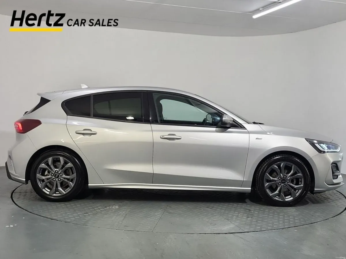 Ford Focus ST-LINE 125BHP Petrol Manual - Image 4