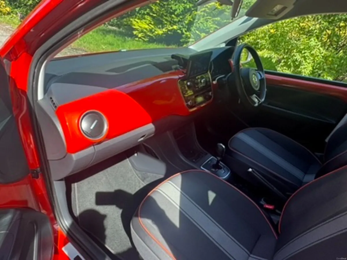 2014 Volkswagen Up! 1.0 Petrol - Automatic - Strik - Image 5