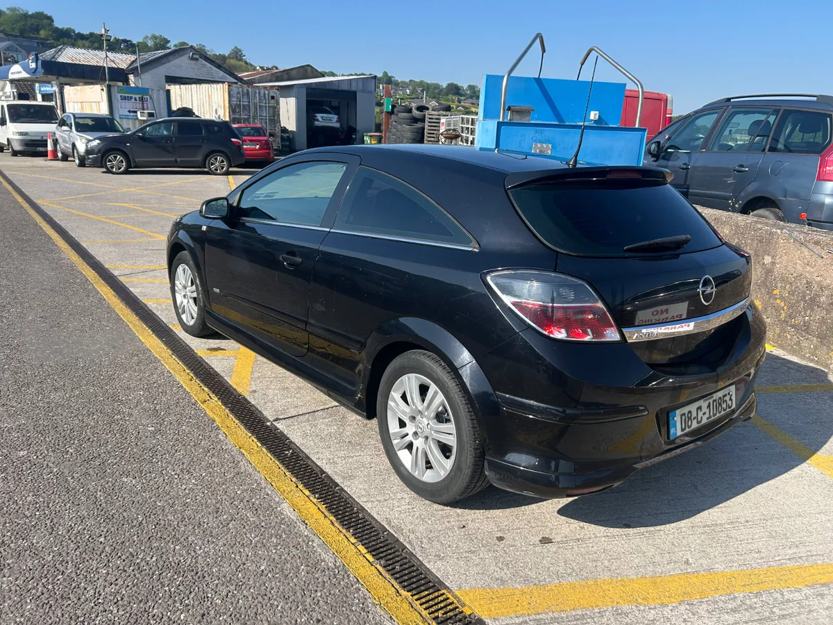 Opel Astra 1.6 GTC Petrol 2008 - Image 5