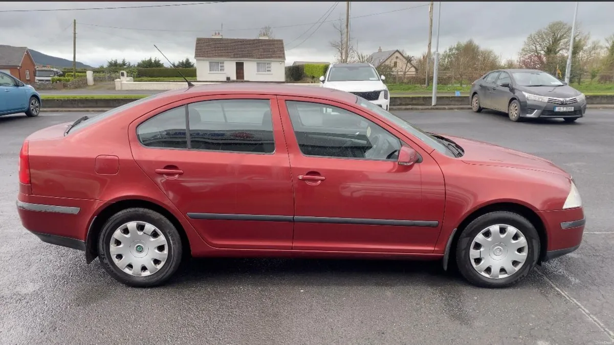 Skoda Octavia(Needs Waterpump) - Image 3