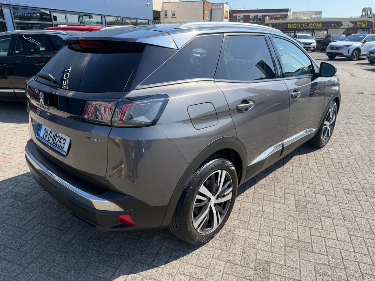 2021 Peugeot 3008 Allure PHEV - Image 5