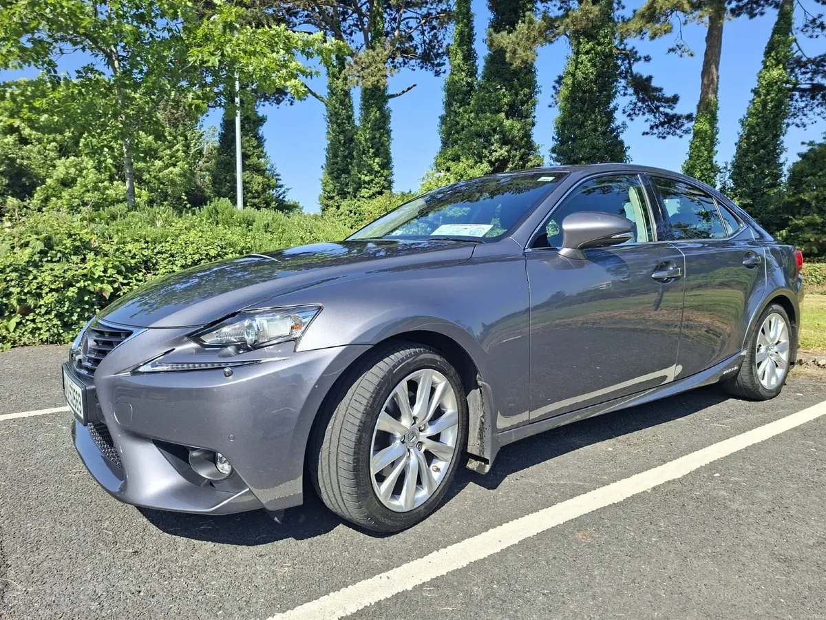 Lexus IS 2016 - Image 3