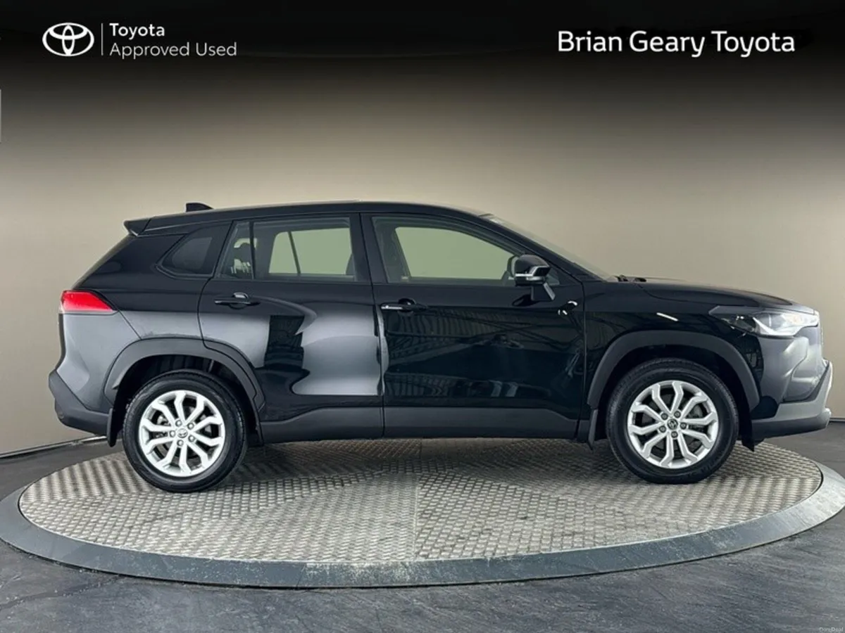 Toyota Corolla Cross HYBRID LUNA - Image 3