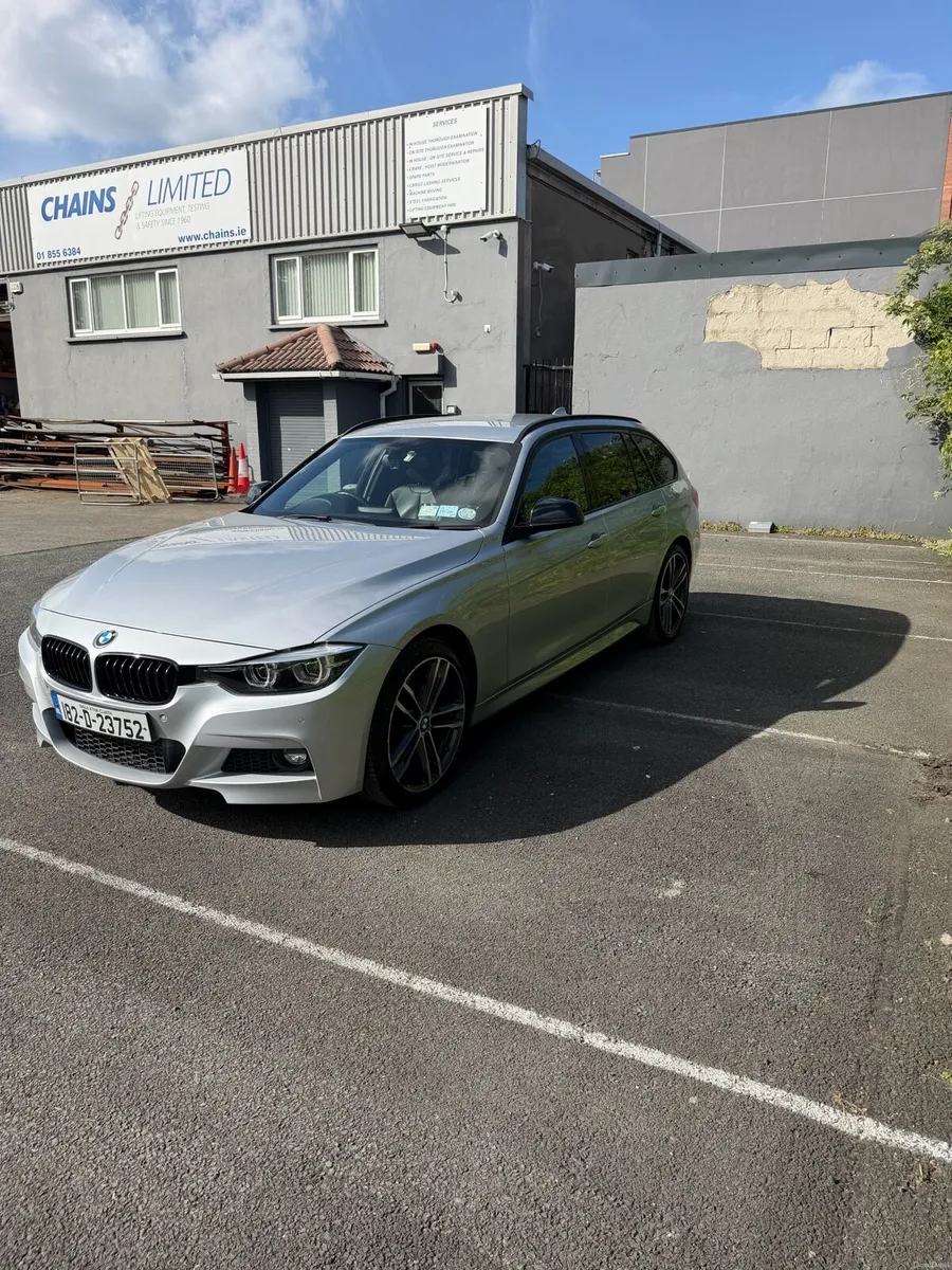 2018 BMW 320D M SportTouring Xdrive Shadow Edition - Image 2