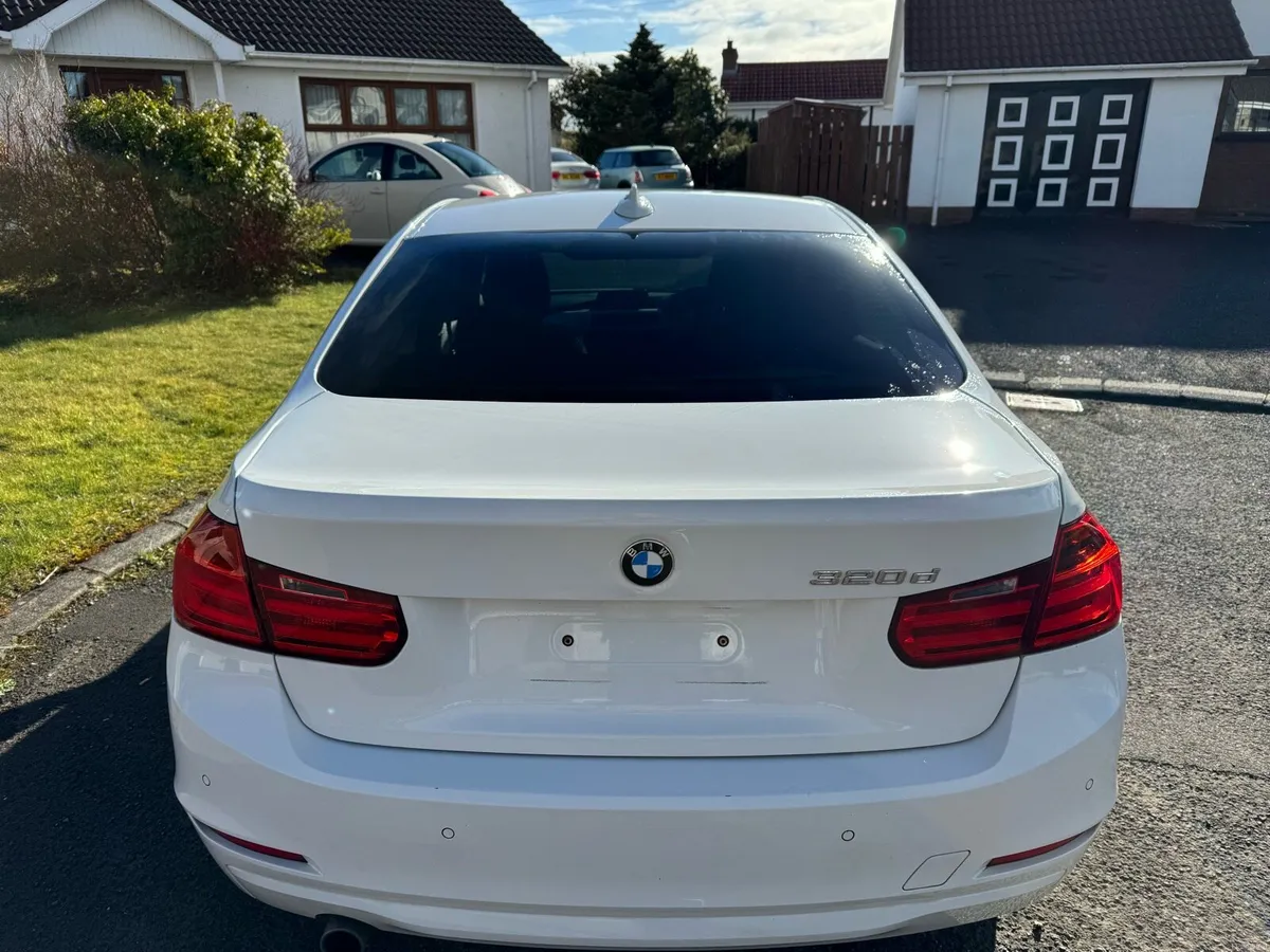 2014 BMW 320D Efficient Dynamics - Image 3