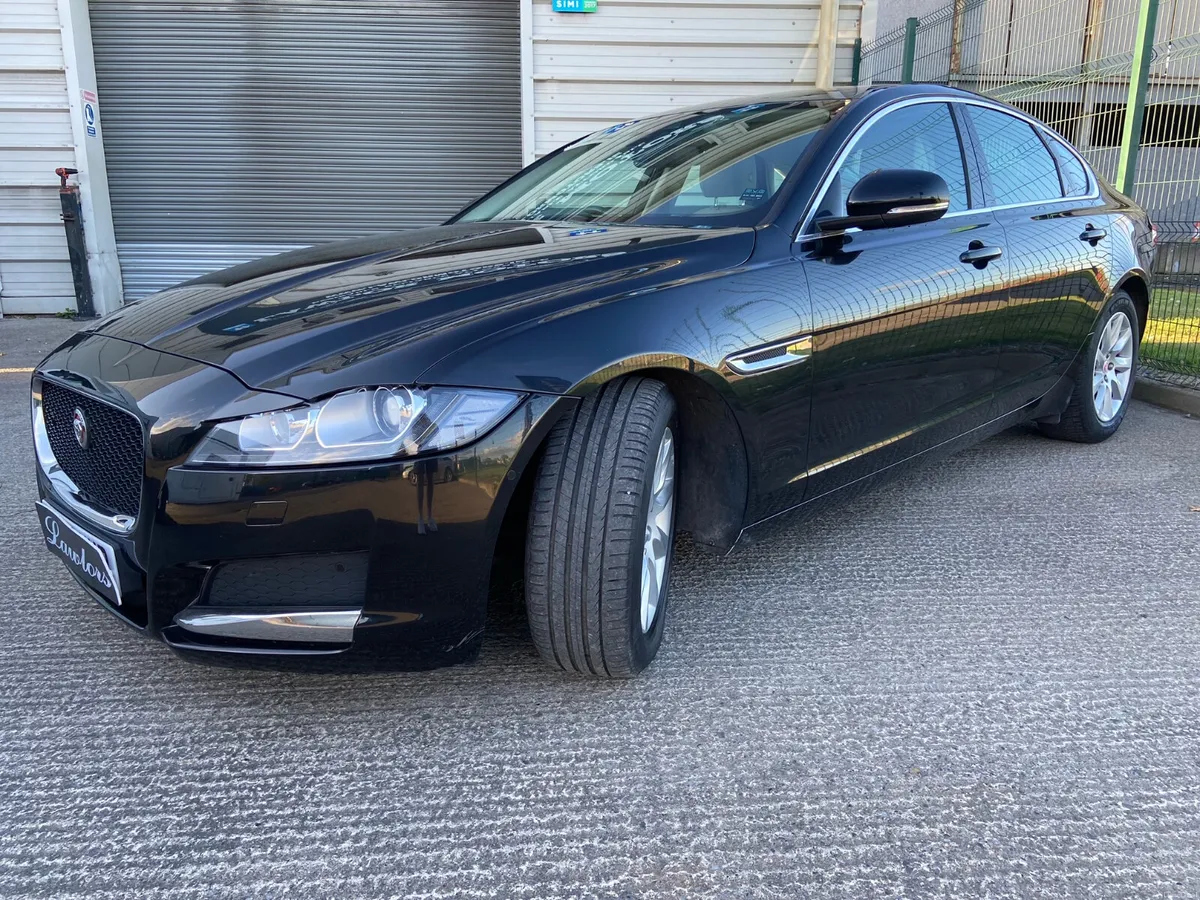 2015 (152) JAGUAR XF 2.0 AUTO - Image 3