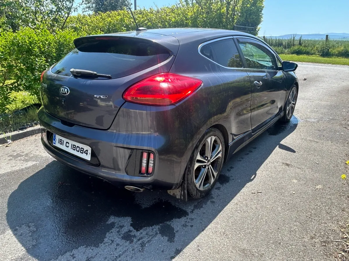 Kia Ceed 2016 - Image 2