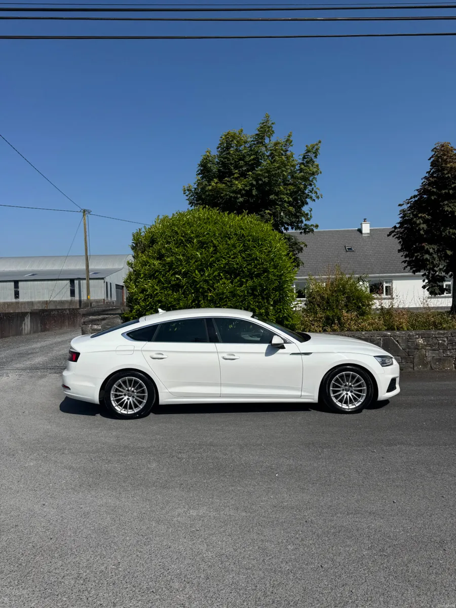 Audi A5 2018 - Image 2