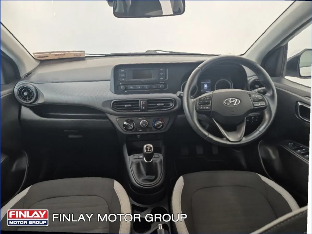 Hyundai i10 i10 Deluxe LOW MILEAGE - Image 2