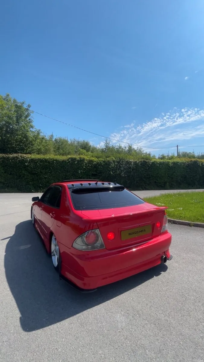 Lexus is200 - Image 2