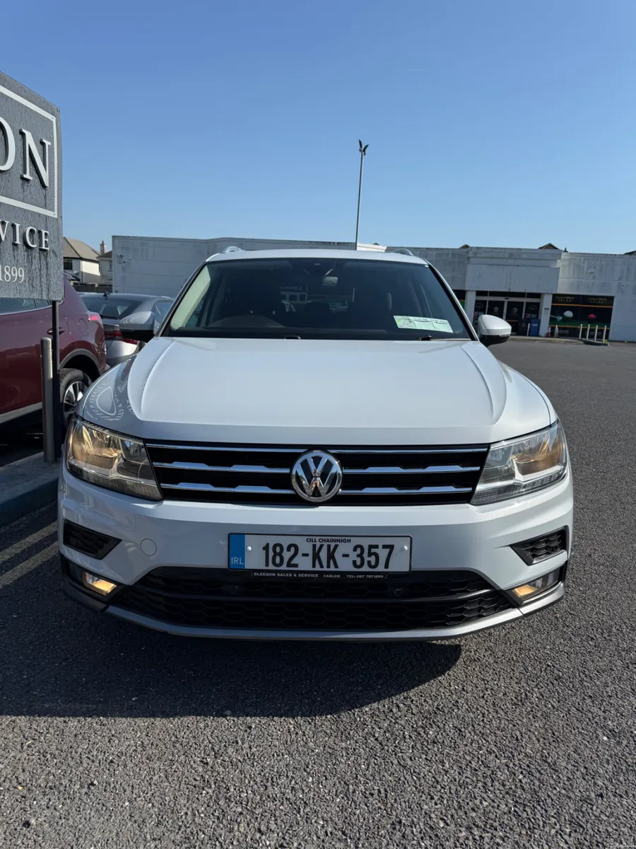 182 Volkswagen Tiguan AllSpace 2.0 TDi 7 Seater. - Image 3