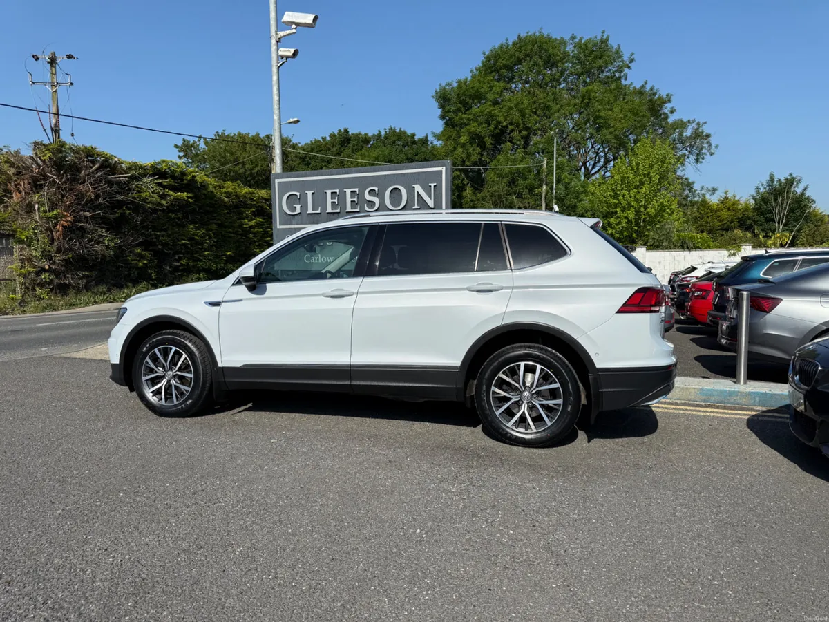 182 Volkswagen Tiguan AllSpace 2.0 TDi 7 Seater. - Image 2