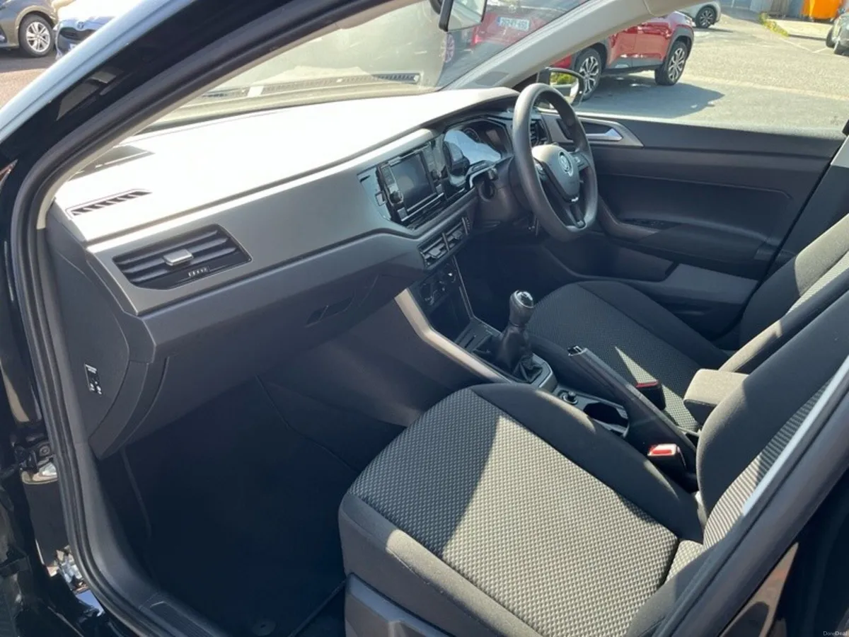Volkswagen Polo TRENDLINE 1.0 MANUAL 5SPEED 65HP 5 - Image 6