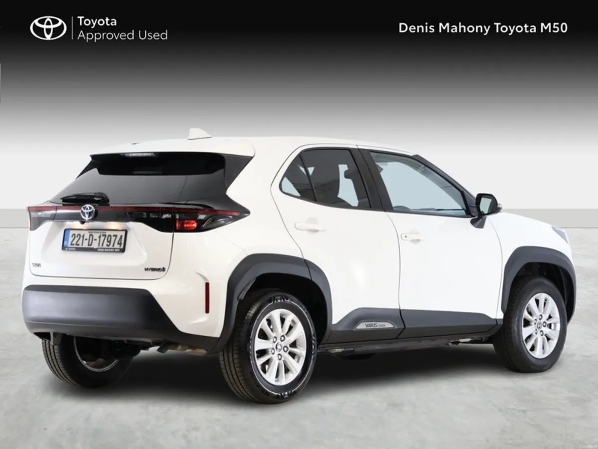 Toyota Yaris Cross Luna Hybrid - Image 2