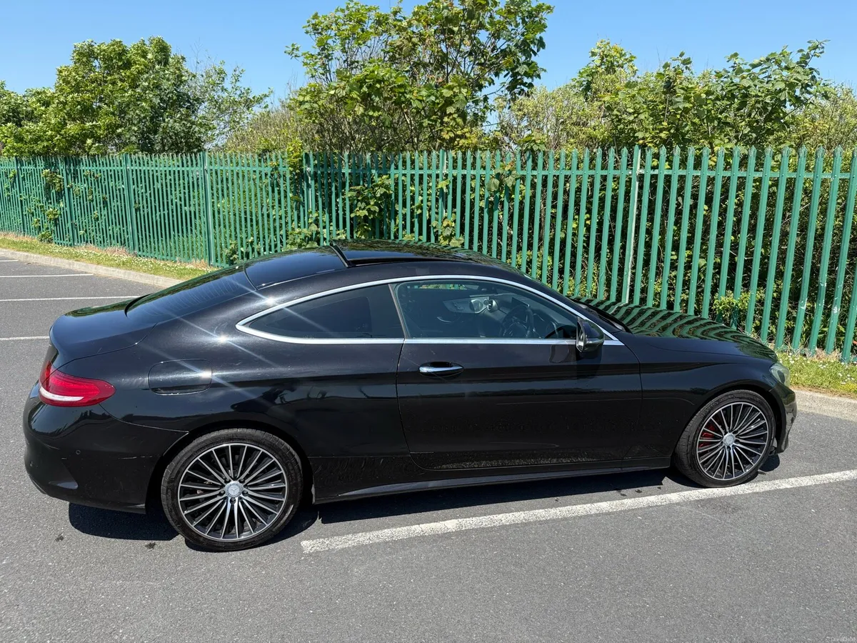 MERCEDES- BENZ C220 D AMG line premium + 2 - Image 4
