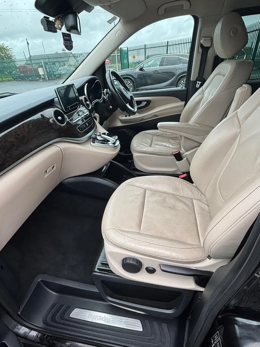 Mercedes-Benz V-Class 2017 - Image 4
