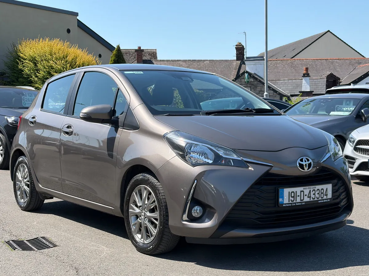 191 Toyota Yaris Luna 1.0 Petrol 5dr - Image 3