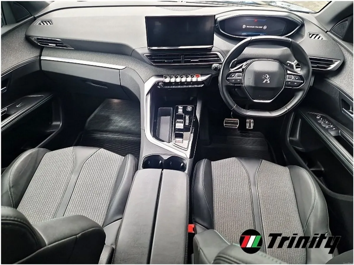 Peugeot 5008 ** 3 ISOFIX SEATS IN MIDDLE ROW ** ON - Image 2