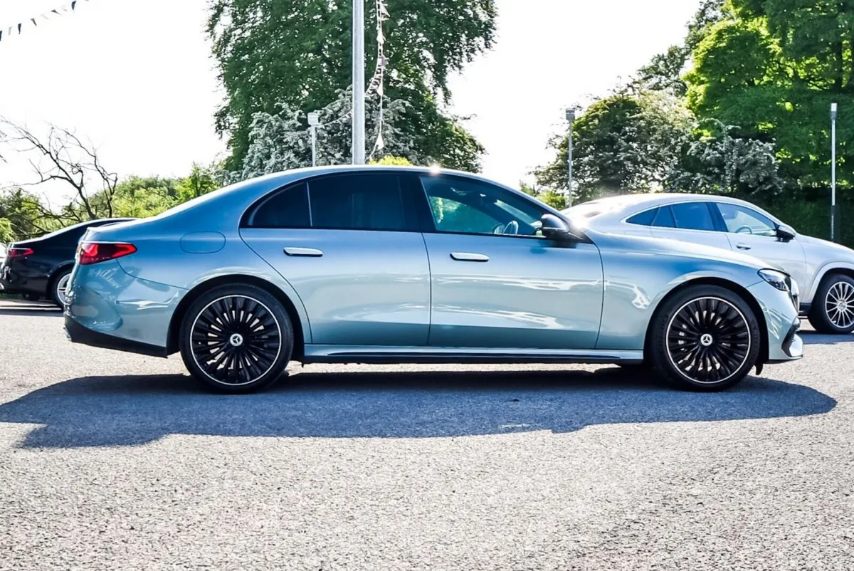 Mercedes-Benz E-Class E300de AMG Plus 328bhp - Image 3