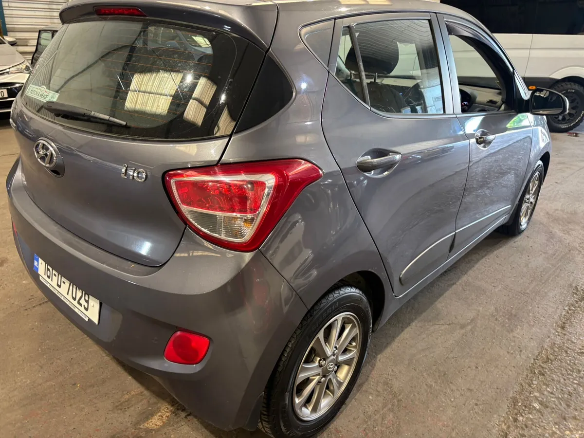 Hyundai i10 2016 automatic ultra low mileage - Image 4