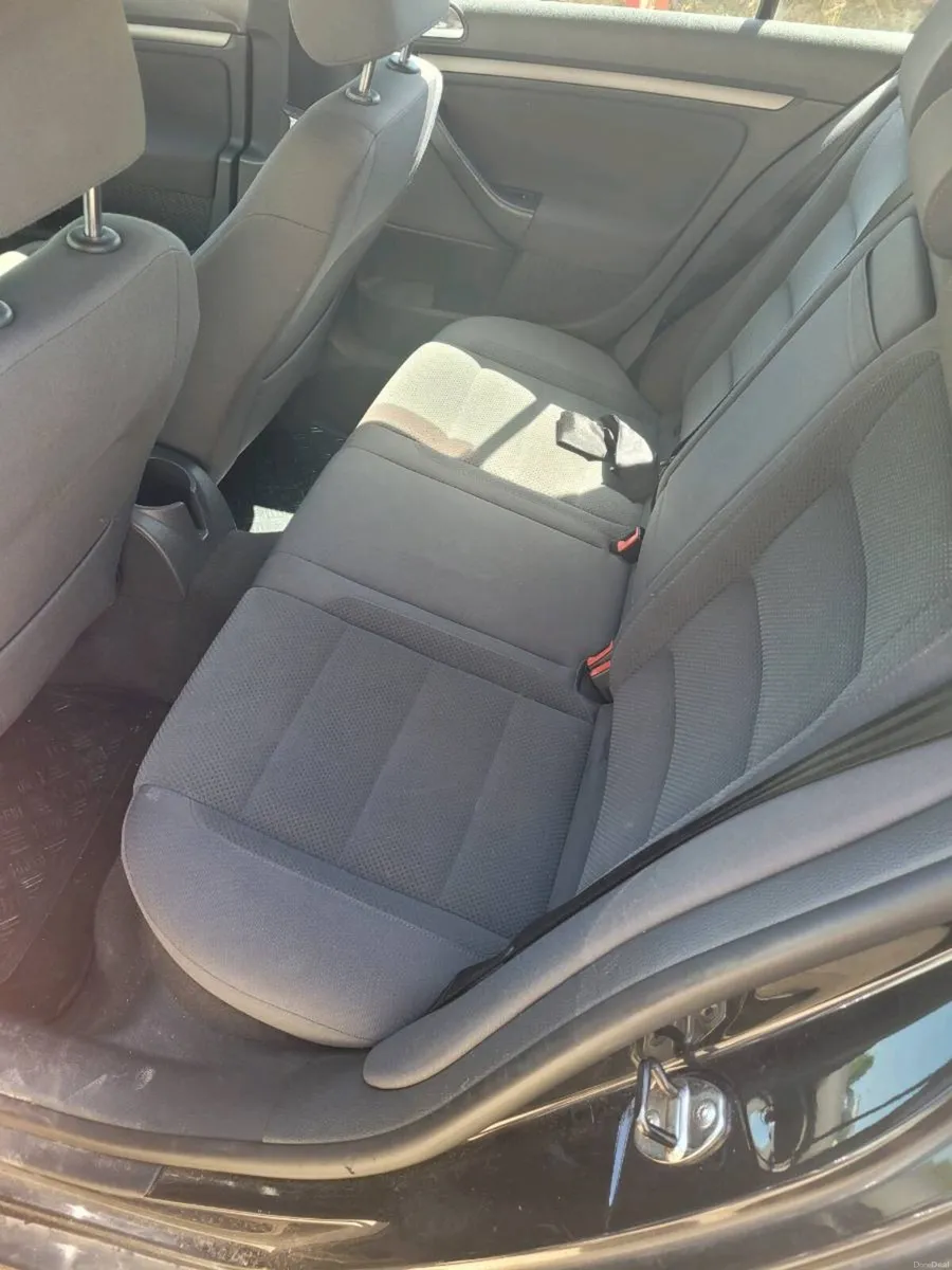 vw golf low kilometres - Image 2